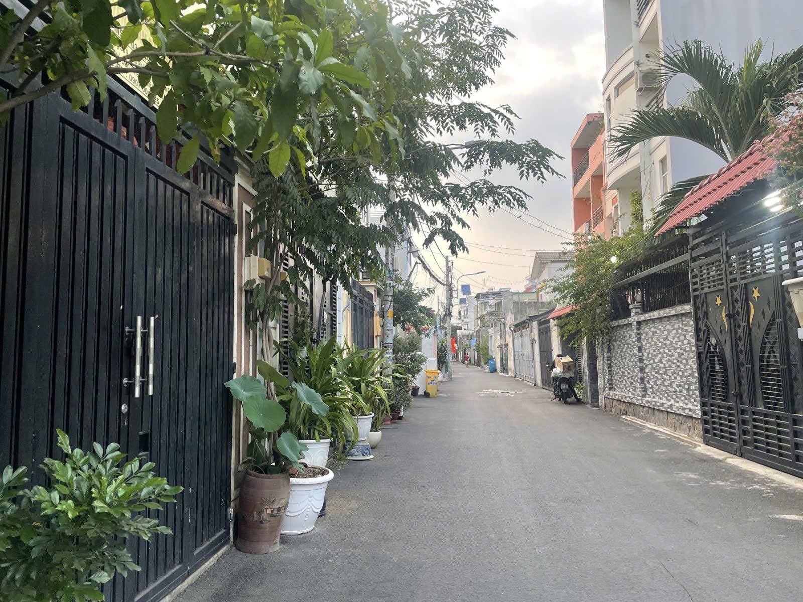 HÀNG XÓM VẠN PHÚC CITY – 4 TẦNG HOÀN CÔNG  – HẺM XE TẢI – GIÁ CHỈ 8.5 TỶ - Ảnh chính